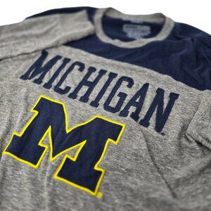 University Of Michigan Colosseum Tee Shirt XL‎ Long Sleeve